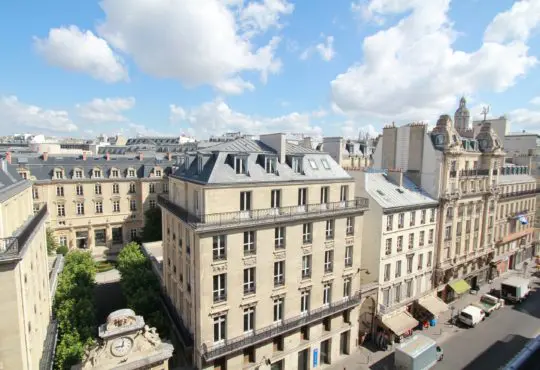 Spacioux and sunny 1 bedroom apartment with AC and balconies