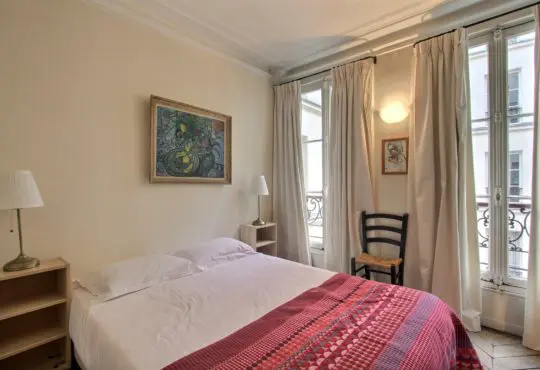 Haussmannian 2-bedroom in Saint-Germain-des-Prés