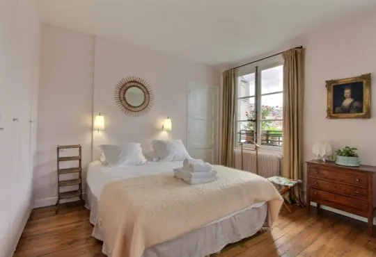 Appartement d’artiste calme et lumineux