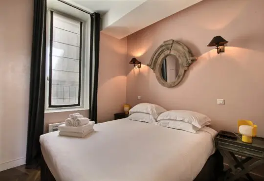 2-bedroom near the Seine