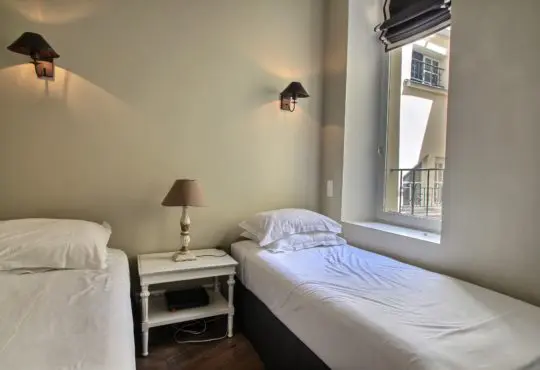 2-bedroom near the Seine