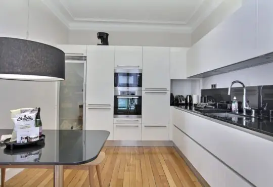 Grand 3 chambres proche Tour Eiffel