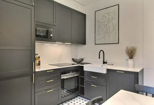 Appartement deux chambres à Saint-Germain avec jolies vues sur les toits parisiens