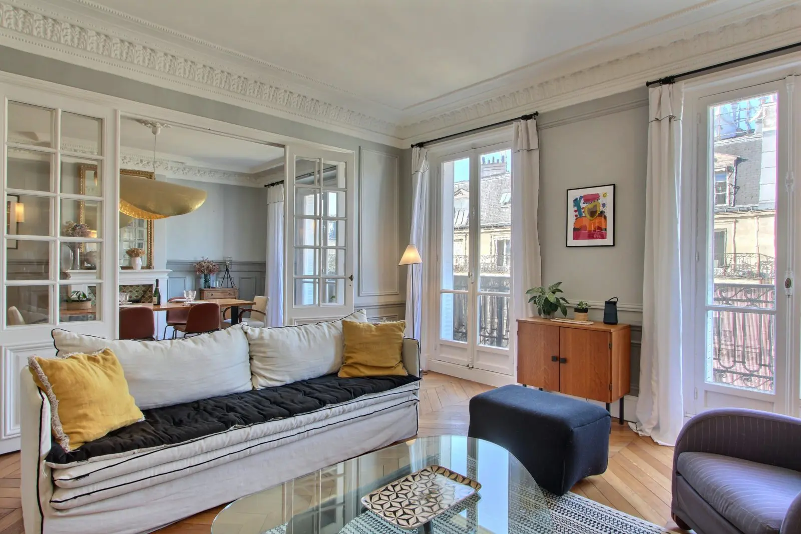 Appartement deux chambres à Saint-Germain avec jolies vues sur les toits parisiens