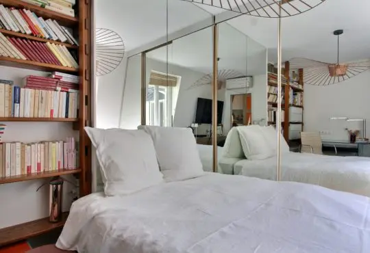 Quiet 1 bedroom apartment with A/C near the Invalides