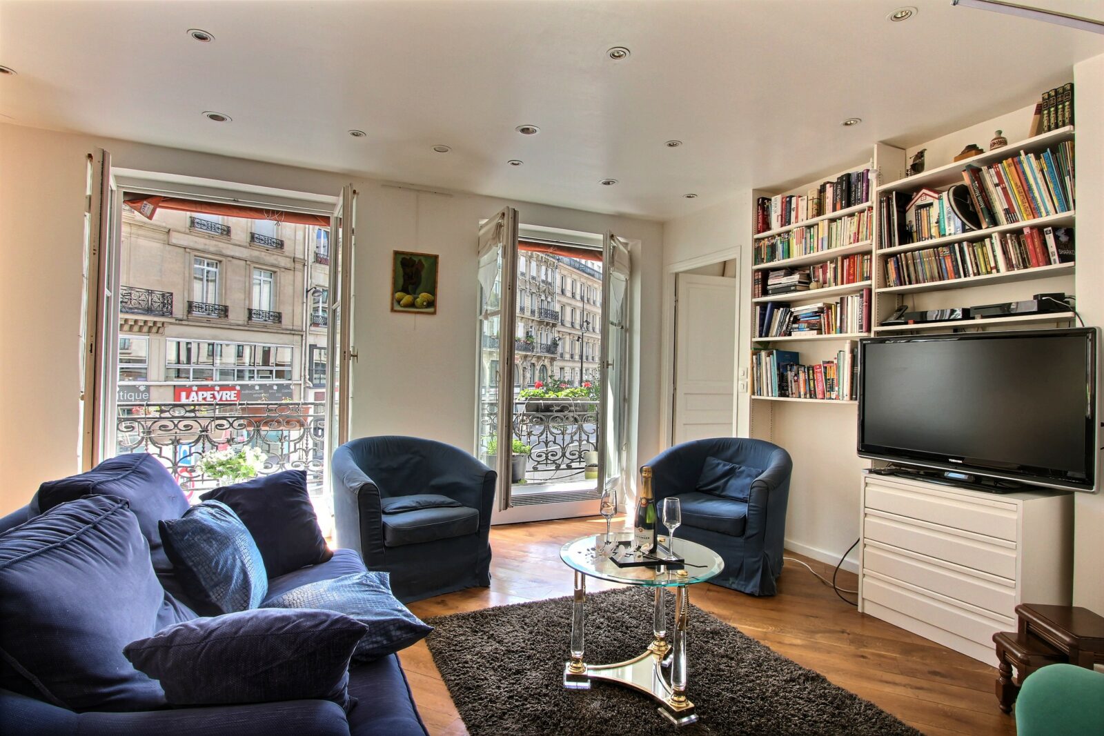 3-bedroom next to the Louvre and Palais-Royal