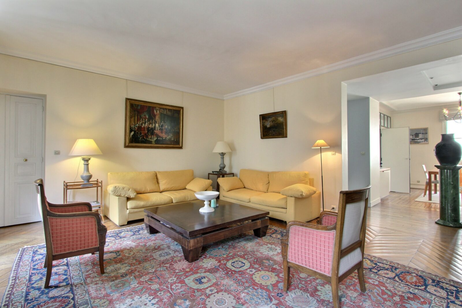 Large 2-bedroom in Saint-Germain-des-Prés