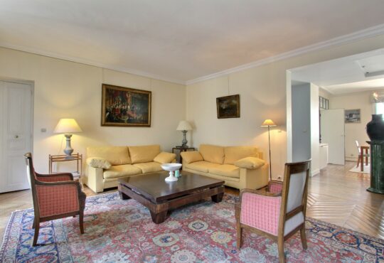 Appartement meublé Grand 2 chambres à Saint-Germain-des-Prés