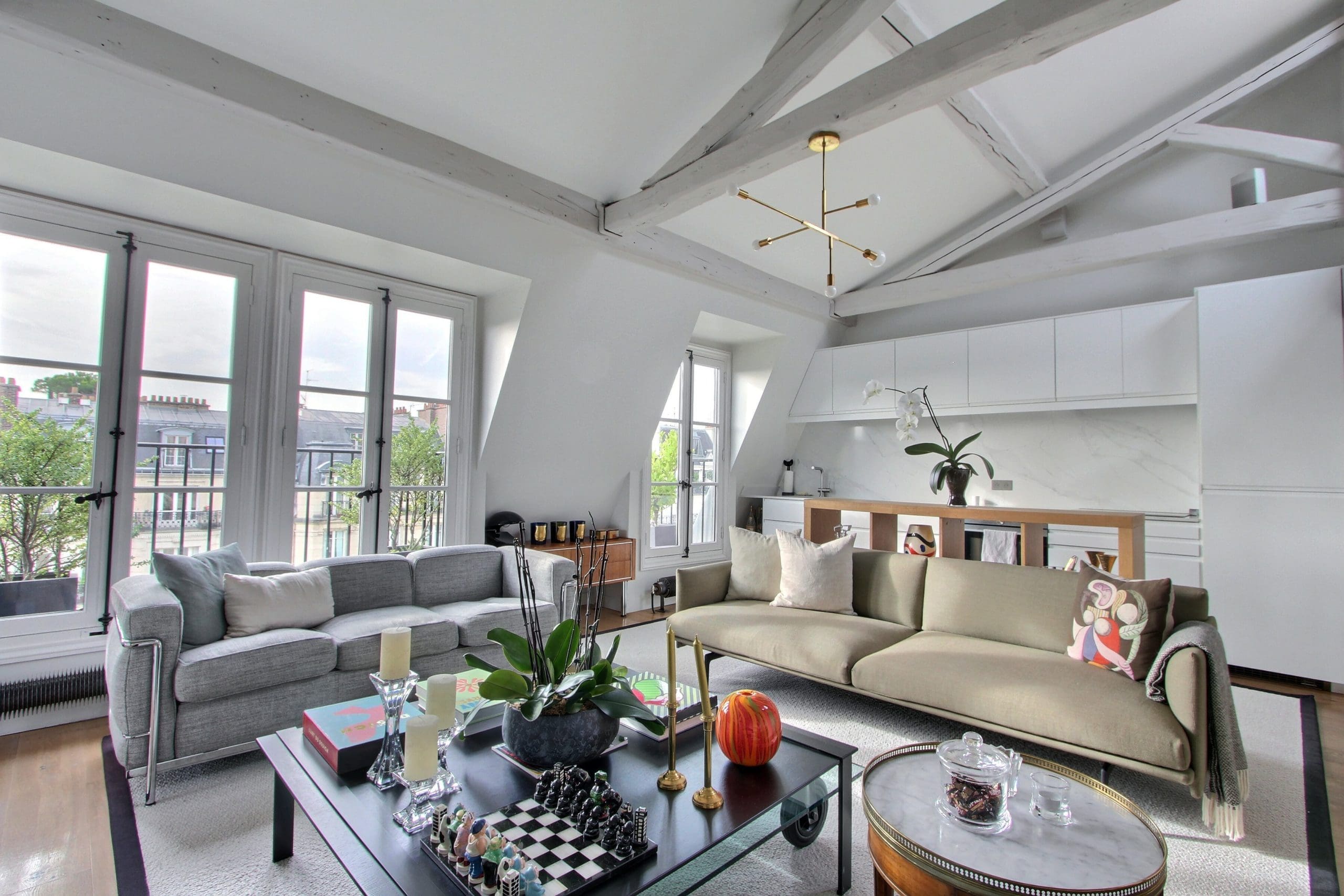 Rent a furnished 2 bedrooms apartment in Paris 7th 83m2 Invalides