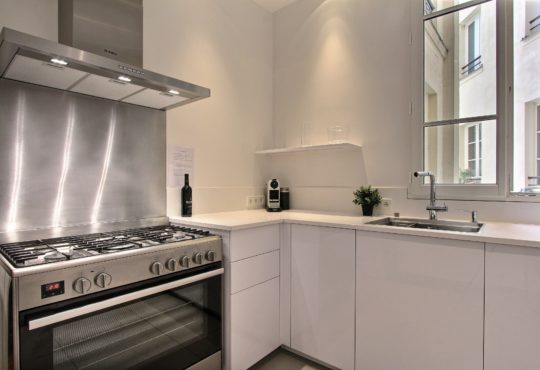 2-bedroom with balcony between the Sorbonne and the Luxembourg Gardens