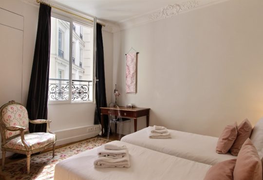 2-bedroom with balcony between the Sorbonne and the Luxembourg Gardens