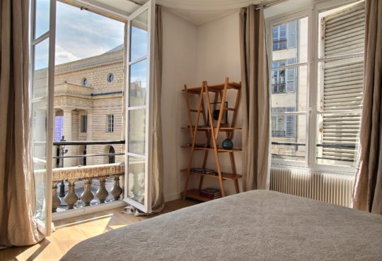 1 bedroom nearby Luxembourg Garden
