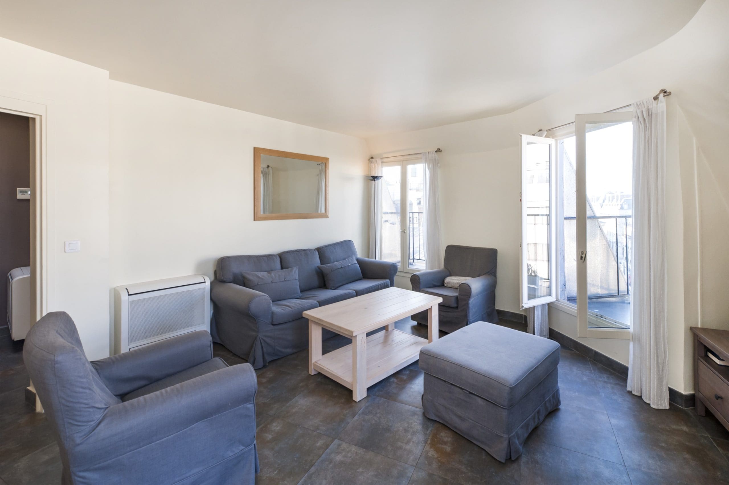 Rent a furnished 2 bedrooms apartment in Paris 9th 80m2 Madeleine