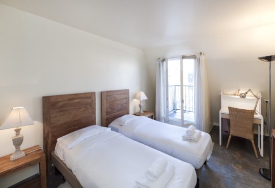 Bright 2-bedroom near Saint-Lazare and Opera