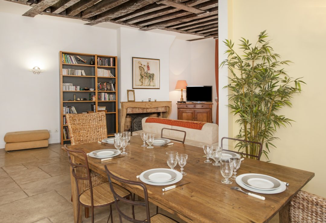 Spacious 2-bedroom in Saint-Michel