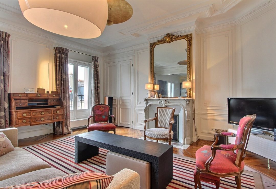 Three-bedroom Saint-Germain apartment with exceptional views of Paris