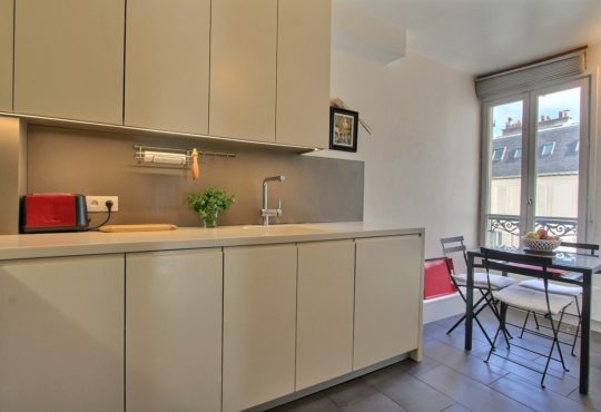 2-bedroom apartment with long balcony in Saint-Germain-des-Prés