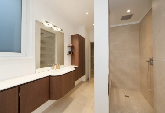 Large 3-bedroom close to the Eiffel Tower