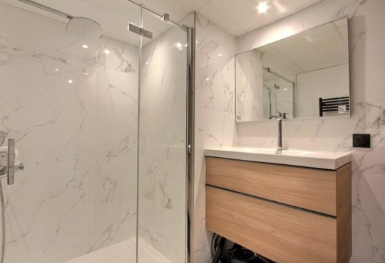 1-bedroom apartment with balcony and air conditioning near the Eiffel Tower
